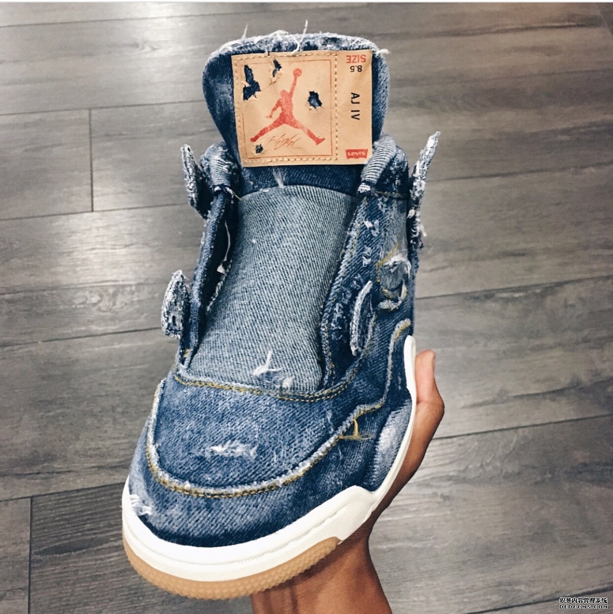 AJ4李维斯联名可以养吗 AJ4 X Levi’s怎么养牛